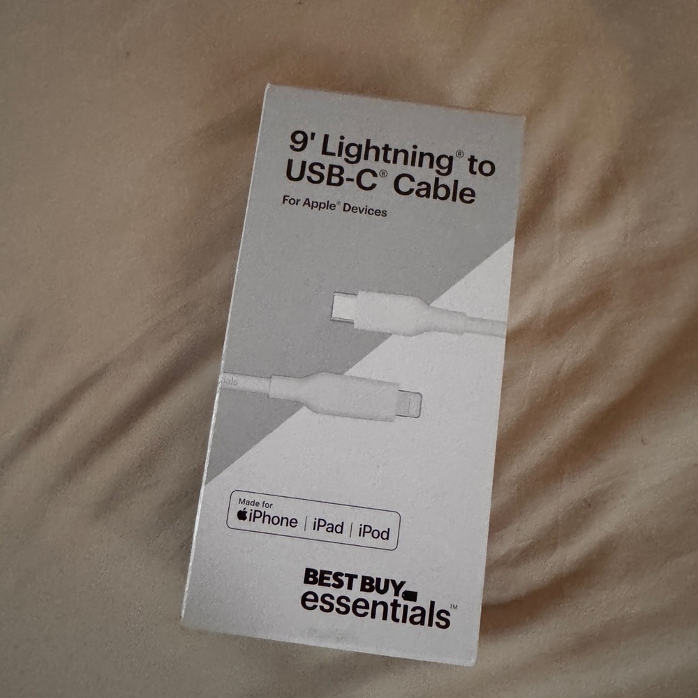 UNOPENED Best Buy Essentials Lightning to USB-C Cable